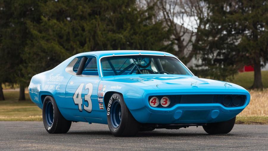  Plymouth Road Runner Richard Petty NASCAR 1971 года  (фото 1 из 20)